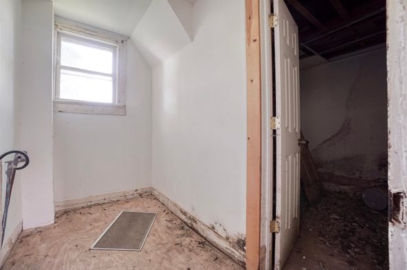 131 N 8th St, Decatur, IN 46733